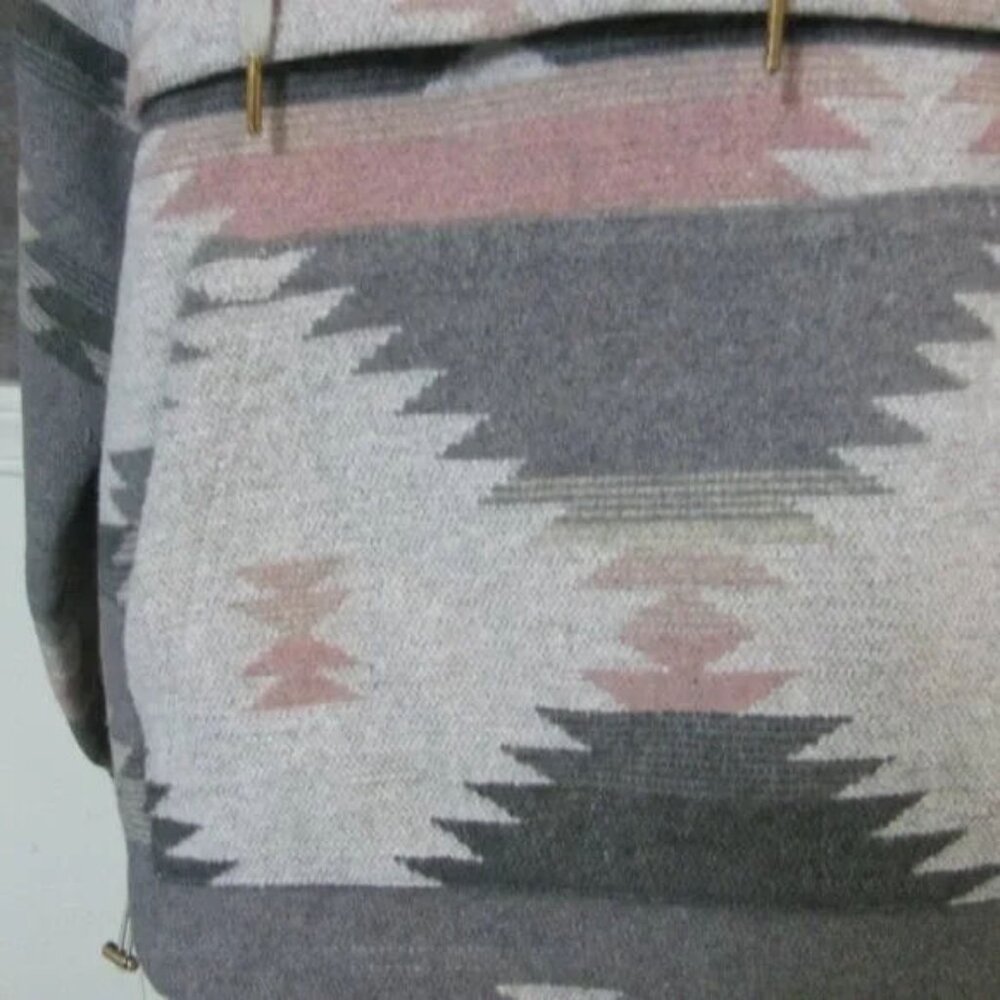 PINK AZTEC PRINT ZIPPERED HOODIE NEW WITH TAGS - Picture 3 of 8